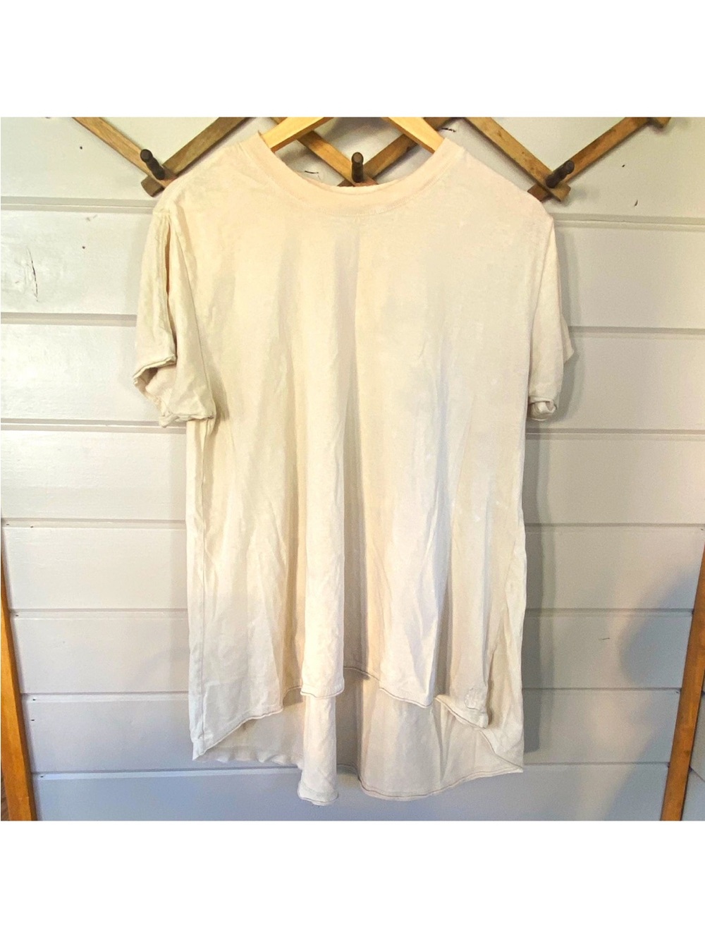Free People Movement women’s oversized T-shirt size XS cream color high low